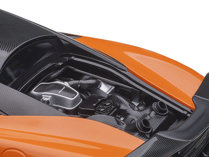 Mclaren 600LT Myan Orange and Carbon 1/18 Model Car by Autoart image 2