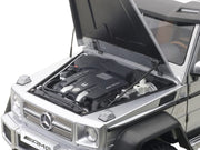 Mercedes G63 AMG 6X6 Silver 1/18 Model Car by Autoart image 4