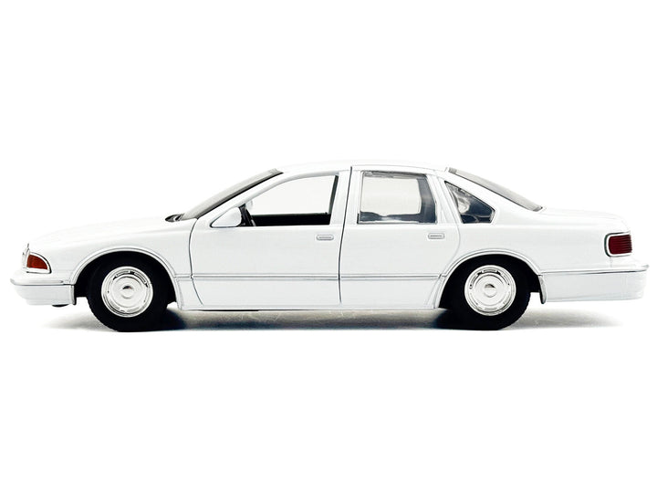 1993 Chevrolet Caprice Police Car Unmarked White "Custom Builder's Kit" Series 1/24 Diecast Model Car by Motormax image 2