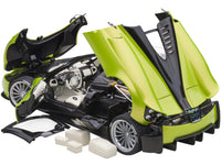 Pagani Huayra Roadster Verde Firenze Green Metallic and Carbon with Luggage Set 1/18 Model Car by Autoart image 2