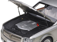 Toyota Century with Curtains RHD (Right Hand Drive) Silver Special Edition 1/18 Model Car by Autoart image 2
