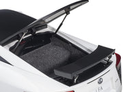 Lexus LFA Whitest White with Carbon Top 1/18 Model Car by Autoart image 3