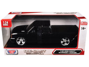 2006 Chevrolet Silverado Custom Pickup Truck Black "Die-Cast Collection" Series 1/25 Diecast Model Car by Motormax image 3