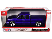 2006 Chevrolet Silverado Custom Pickup Truck Blue Metallic "Die-Cast Collection" Series 1/25 Diecast Model Car by Motormax image 3