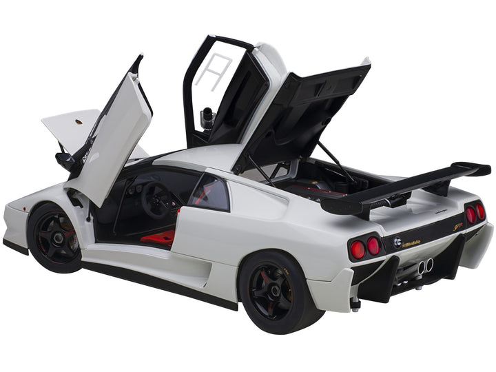 Lamborghini Diablo SV-R Impact White 1/18 Model Car by Autoart image 2