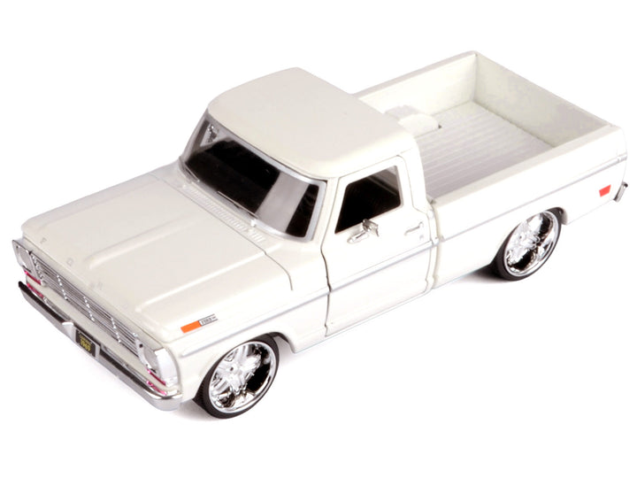 1969 Ford F-100 Pickup Truck Cream "Maxx Design" Series 1/24 Diecast Model Car by Motormax image 2