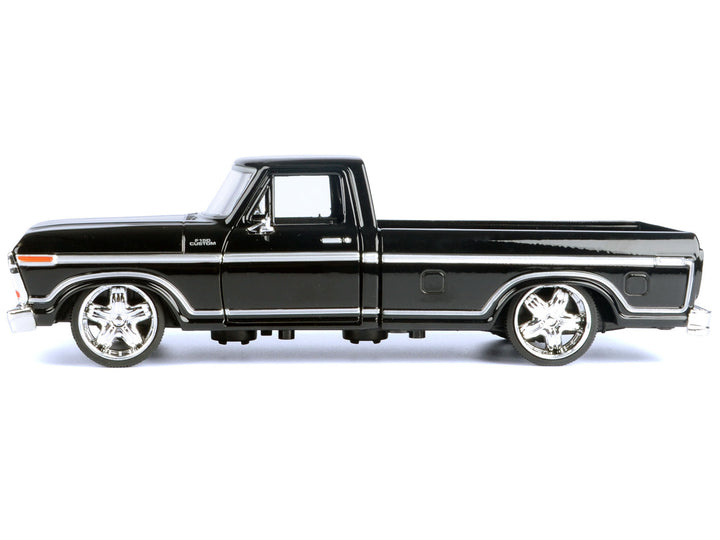 1979 Ford F-150 Custom Pickup Truck Black "Maxx Design" Series 1/24 Diecast Model Car by Motormax image 2