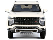 2025 Chevrolet Tahoe Z71 White "Timeless Legends" Series 1/24 Diecast Model Car by Motormax image 3