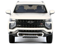 2025 Chevrolet Tahoe Z71 White "Timeless Legends" Series 1/24 Diecast Model Car by Motormax image 3
