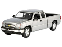 2006 Chevrolet Silverado 1500 Pickup Truck Gray Metallic "Timeless Legends" Series 1/25 Diecast Model Car by Motormax image 2