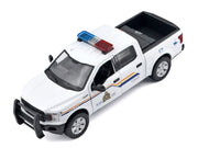2019 Ford F-150 Lariat Crew Cab Pickup Truck "Royal Canadian Mounted Police" White with Flashing Light Bar and Front and Rear Lights and Sounds "Law Enforcement and Public Service" Series 1/24-1/27 Diecast Model Car by M image 3