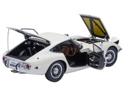 1967 Toyota 2000GT RHD (Right Hand Drive) White 1/18 Model Car by Autoart image 2