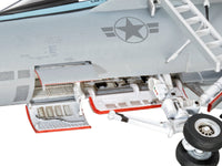 Level 5 Model Kit Maverick's F/A-18E Super Hornet Jet "Top Gun: Maverick" (2022) Movie 1/48 Scale Model by Revell image 4