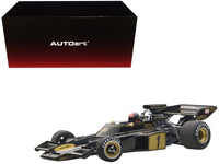 Lotus 72E 1973 Emerson Fittipaldi #1 with Driver Figure in Cockpit 1/18 Model Car by Autoart image 2