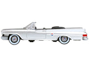 1961 Chrysler 300G Convertible Sheffield Silver Metallic 1/87 (HO) Scale Diecast Model Car by Oxford Diecast image 2