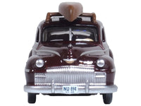 1946 DeSoto Suburban with Roof Rack and Canoe Royal Maroon 1/87 (HO) Scale Diecast Model Car by Oxford Diecast image 2