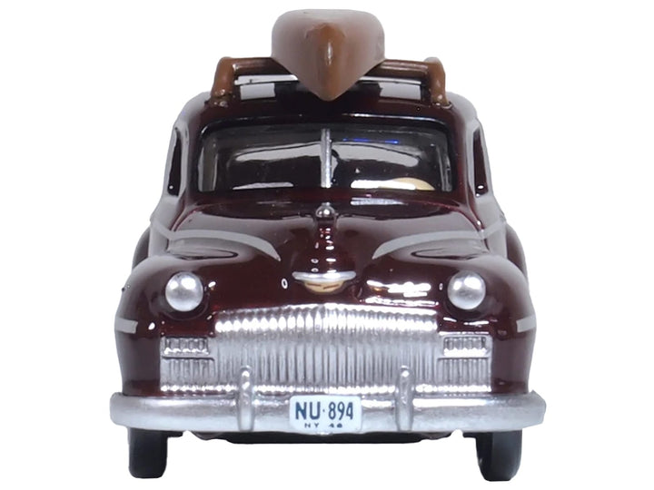 1946 DeSoto Suburban with Roof Rack and Canoe Royal Maroon 1/87 (HO) Scale Diecast Model Car by Oxford Diecast image 2