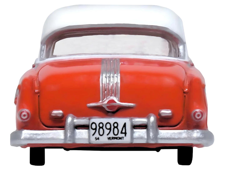 1954 Pontiac Chieftain 4 Door Coral Red with Winter White Top 1/87 (HO) Scale Diecast Model Car by Oxford Diecast image 2