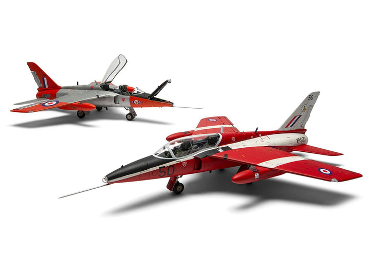 Level 2 Model Kit Folland Gnat T.1 Fighter Aircraft with 2 Scheme Options 1/48 Plastic Model Kit by Airfix image 2