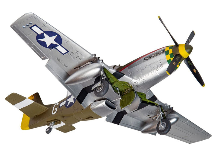 Level 2 Model Kit North American P-51D Mustang Fighter Aircraft with 2 Scheme Options 1/48 Plastic Model Kit by Airfix image 2