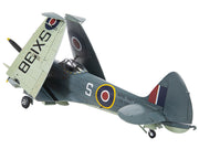 Level 3 Model Kit Supermarine Seafire F.XVII Fighter Aircraft with 3 Scheme Options 1/48 Plastic Model Kit by Airfix image 4