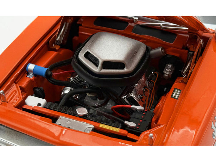426 HEMI Engine and Transmission Replica from "1970 Plymouth HEMI Cuda" 1/18 Model by ACME image 2