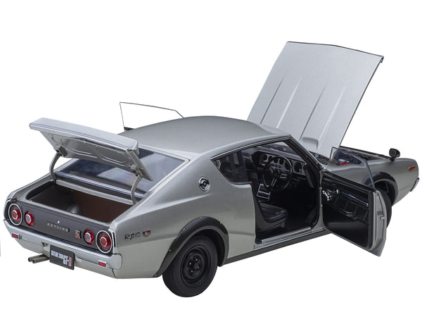 Nissan Skyline 2000GT-R (KPGC110) RHD (Right Hand Drive) Silver Metallic 1/18 Model Car by Autoart image 2