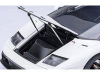 Lamborghini Diablo GTR Impact White 1/18 Model Car by Autoart image 3