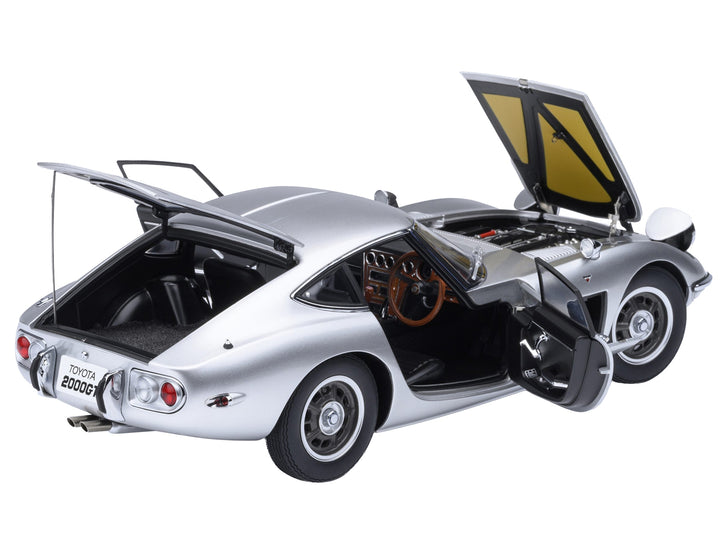 1967 Toyota 2000GT RHD (Right Hand Drive) Silver Metallic 1/18 Model Car by Autoart image 2