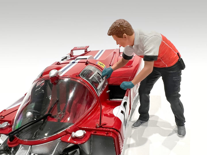 "Race Crew" Figure #6 for 1/18 scale models by American Diorama image 2