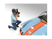 "Photographers" Figure #3 for 1/18 Scale Models by American Diorama image 2