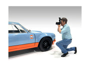 "Photographers" Figure #3 for 1/18 Scale Models by American Diorama image 3