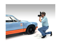 "Photographers" Figure #3 for 1/18 Scale Models by American Diorama image 3