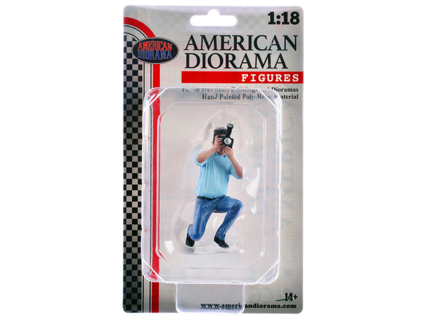 "Photographers" Figure #3 for 1/18 Scale Models by American Diorama image 4