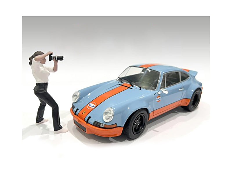 "Photographers" Figure #2 for 1/24 Scale Models by American Diorama