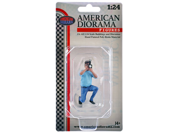 "Photographers" Figure #3 for 1/24 Scale Models by American Diorama image 4