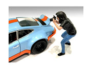 "Photographers" Figure #4 for 1/24 Scale Models by American Diorama image 3