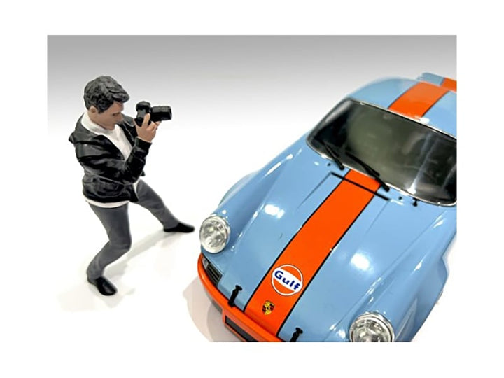 "Photographers" Figure #6 for 1/24 Scale Models by American Diorama image 2