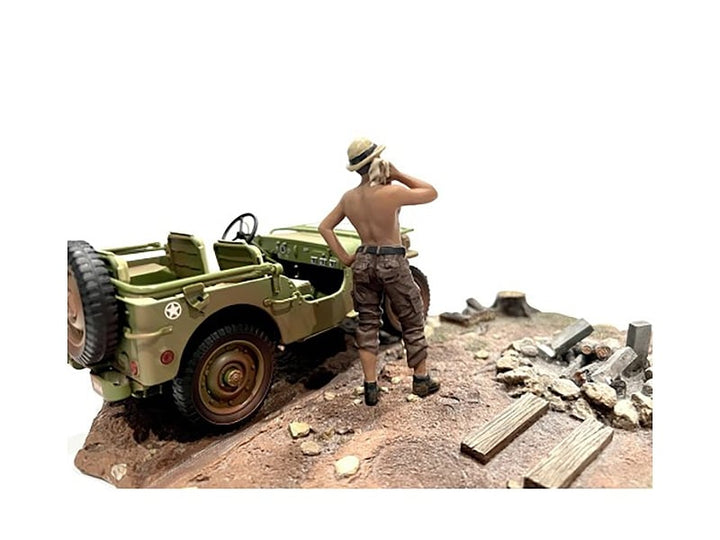 "4X4 Mechanic" Figure 1 for 1/18 Scale Models by American Diorama image 2