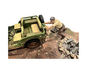 "4X4 Mechanic" Figure 5 for 1/18 Scale Models by American Diorama image 3