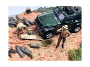 "4X4 Mechanics" 2 Piece Diecast Figure Set 1 for 1/43 Scale Models by American Diorama image 2