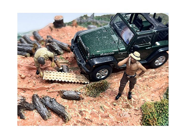 "4X4 Mechanics" 2 Piece Diecast Figure Set 1 for 1/43 Scale Models by American Diorama image 2