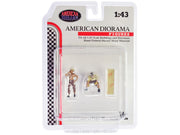 "4X4 Mechanics" 2 Piece Diecast Figure Set 1 for 1/43 Scale Models by American Diorama image 3