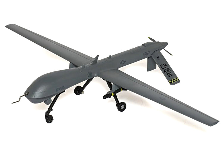 General Atomics MQ-1 Predator UAV Drone "United States Air Force" 1/72 Diecast Model by Air Force 1 image 2