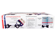 Skill 3 Model Kit Ford C900 Truck Tractor with Trailer "U.S. Mail" 1/25 Scale Model by AMT image 4