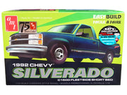Skill 2 Model Kit 1992 Chevrolet Silverado C1500 Fleetside Short Bed Pickup Truck "Easy Build" 1/25 Scale Model by AMT image 3
