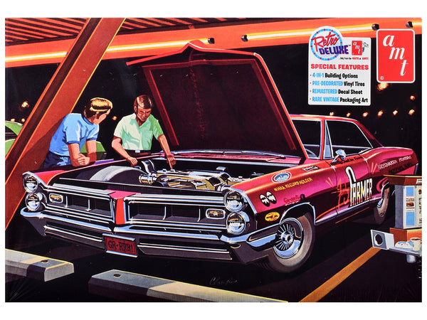 AMT 1965 Pontiac Grand Prix Show 'N' Go, 1:25 scale model kit AMT1578