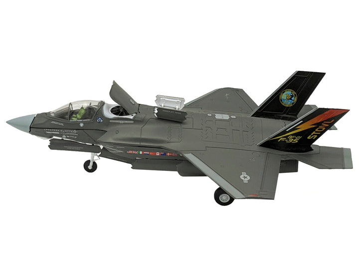 Lockheed Martin F-35B (STOVL) Lightning II Aircraft "BF-01 Prototype Air Test an Evaluation Squadron 23 (VX-23) Salty Dogs" (2009) United States Navy 1/72 Diecast Model Airplane image 2