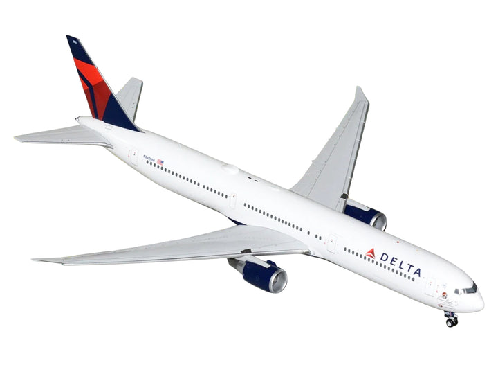 Boeing 767-400ER Commercial Aircraft "Delta Air Lines" (N482MH) White with Blue and Red Tail "Gemini 200" 1/200 Diecast Model Airplane by GeminiJets image 2