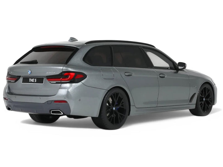2023 BMW 530E XDrive M Silver Metallic 1/18 Model Car by GT Spirit image 2